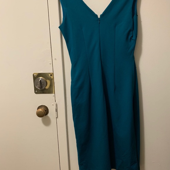 Le Chateau body con dress in size S/P NWT - Picture 2 of 5